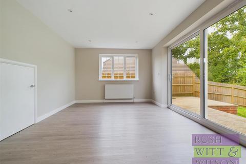 2 bedroom detached house for sale, Oxley Close, Avondale Road, St Leonards on Sea