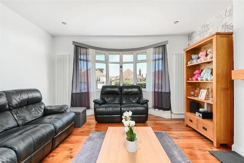47 Downsway, Southwick, Brighton, BN42 4WA