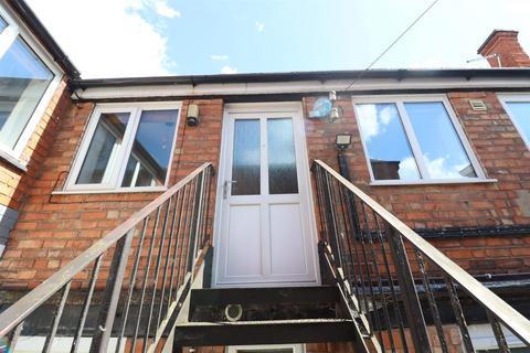 Studio to rent, Briton Street, Leicester LE3