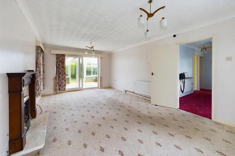 2 bedroom detached bungalow for sale, Northrepps Road, Overstrand, Cromer