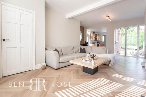 17 Fraser Avenue, Penwortham, Preston, PR1 9RA