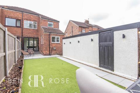 17 Fraser Avenue, Penwortham, Preston, PR1 9RA