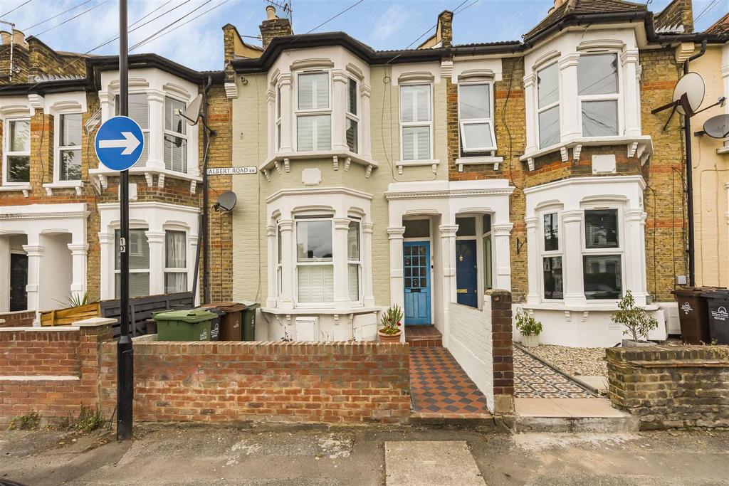 Flat 2, 107 Albert Road -013.jpg