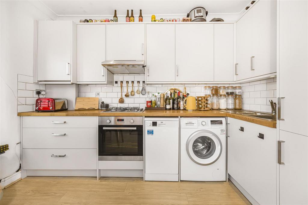 Flat 2, 107 Albert Road -010.jpg