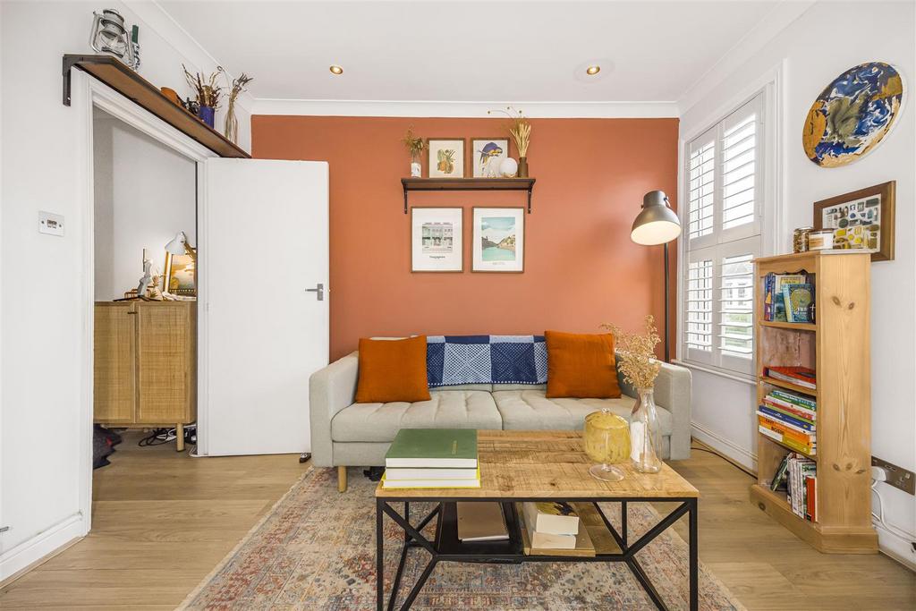 Flat 2, 107 Albert Road -012.jpg