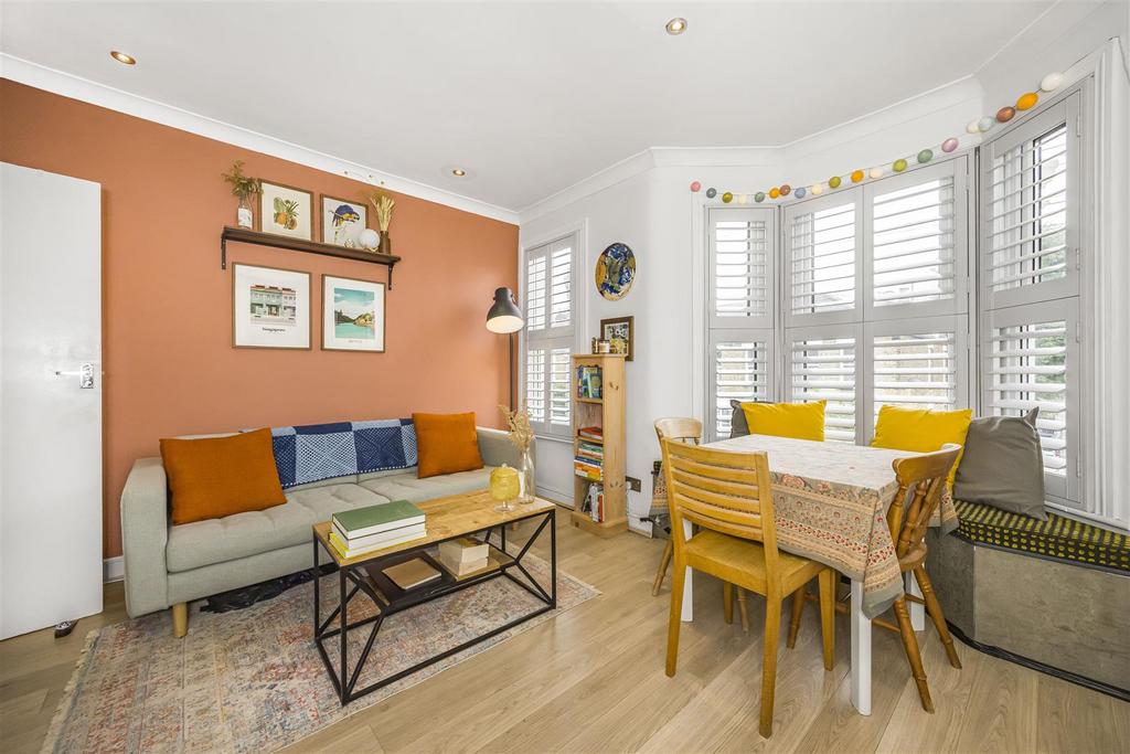 Flat 2, 107 Albert Road -011.jpg