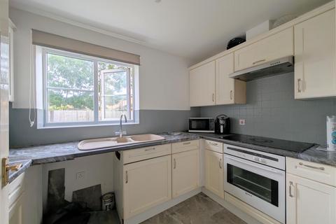 2 bedroom apartment for sale, Bishops Castle Way, Gloucester GL1