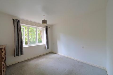 2 bedroom apartment for sale, Bishops Castle Way, Gloucester GL1