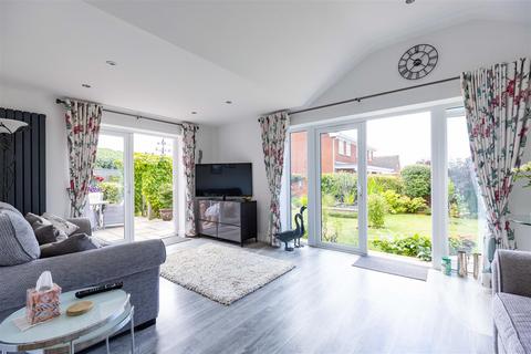 4 bedroom detached house for sale, Redhill Close, Wellesbourne