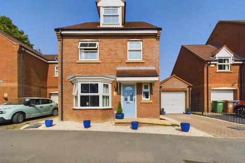 4 bedroom detached house for sale, Willowdale Close, Bridlington