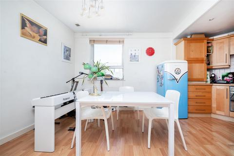 1 bedroom flat for sale, Belgrave Gardens, St John's Wood NW8