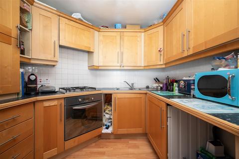 1 bedroom flat for sale, Belgrave Gardens, St John's Wood NW8