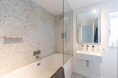 15 Baronsfield Road, Twickenham, TW1 2QT