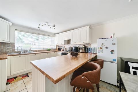 3 bedroom detached house for sale, Wheathouse Close, Bedford