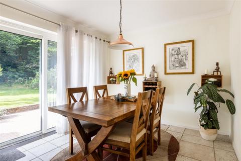 12 Boxes Lane, Horsted Keynes, Haywards Heath, RH17 7EJ