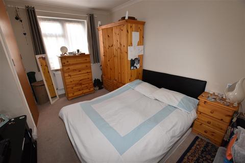 1 bedroom flat for sale, Canvey Island SS8