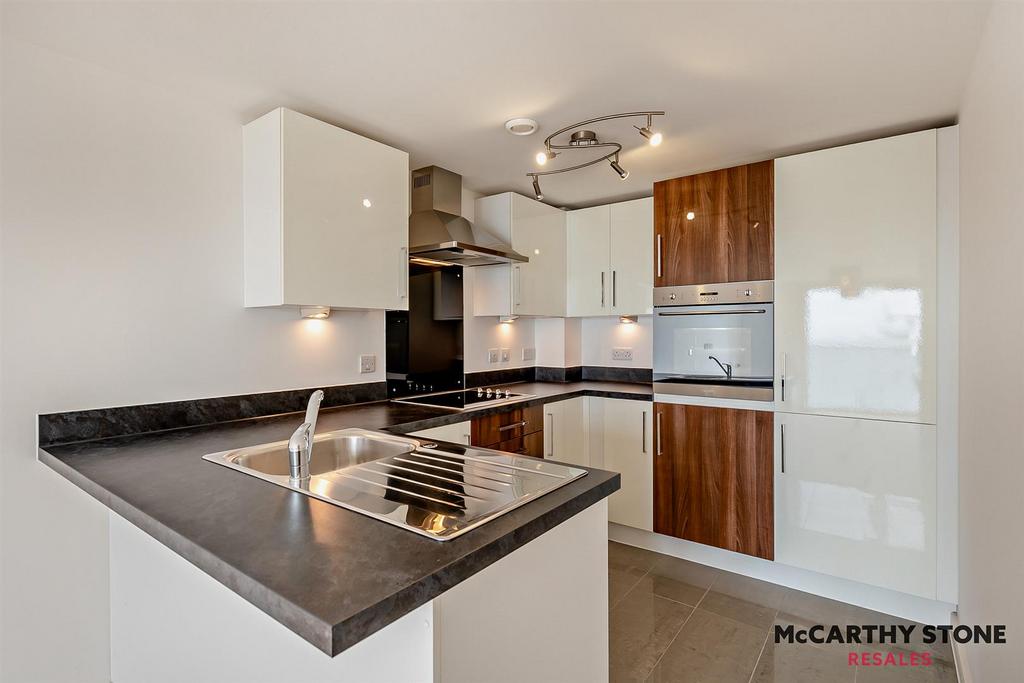 Open Plan Living Room/Kitchen