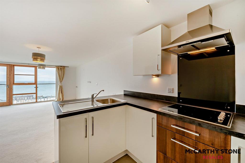 Open Plan Living Room/Kitchen