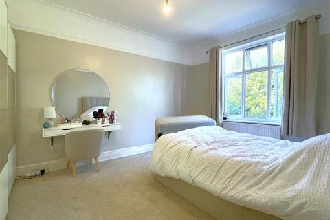 28 Warren Avenue, Bromley, BR1 4BS