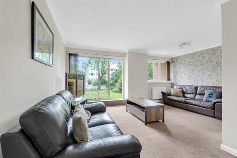 Flat 1, Margaret Court, 28 Albemarle Road, Beckenham, BR3 5XW