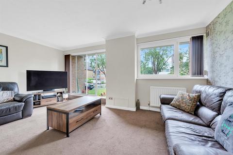 Flat 1, Margaret Court, 28 Albemarle Road, Beckenham, BR3 5XW