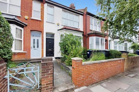 3 bedroom terraced house for sale, Squires Lane, London