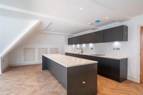 2 bedroom penthouse for sale, Wood Lane, Leeds LS6