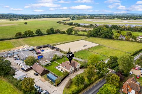 undefined, Bonnetts Lane, Crawley RH11
