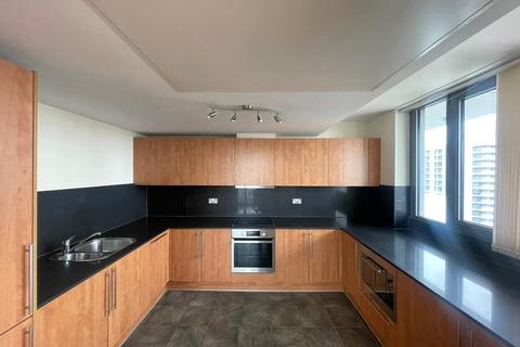 3 bedroom apartment to rent, Centenary Plaza, Birmingham B1