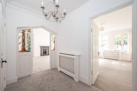 2 bedroom flat for sale, Kiddepore Gardens, Hampstead, London, NW3