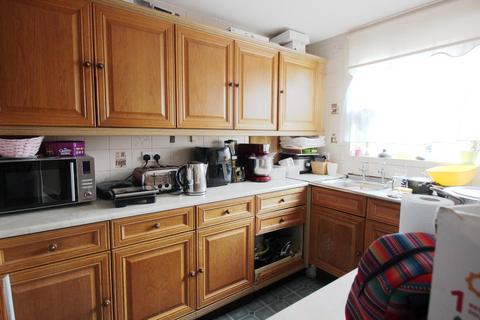 17 Kinder Close, London, SE28 8HG