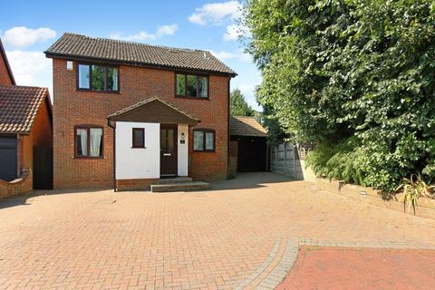 5 bedroom detached house for sale, Badgerscroft, Broxbourne EN10