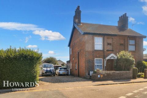 3 bedroom cottage for sale, The Street, Corton