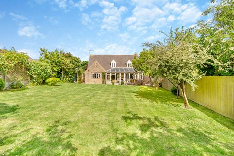 4 bedroom detached house for sale, Helmdon Brackley, Northants, NN13 5QA