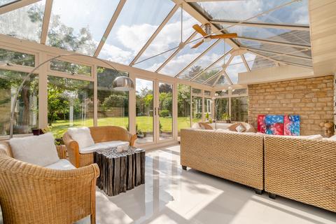 undefined, Helmdon Brackley, Northants, NN13 5QA