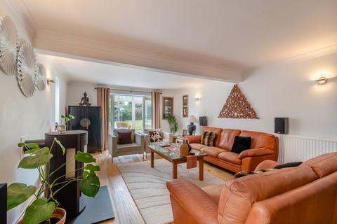 4 bedroom detached house for sale, Helmdon Brackley, Northants, NN13 5QA