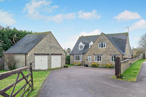 4 bedroom detached house for sale, Helmdon Brackley, Northants, NN13 5QA
