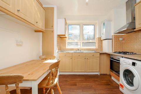 2 bedroom flat to rent, Howard Road, Stoke Newington