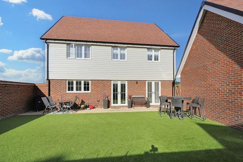 5 bedroom detached house for sale, Skipper Gardens, Coxheath, ME17