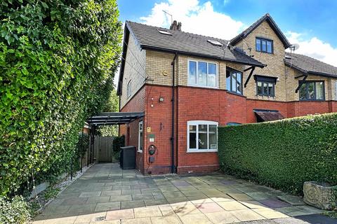 4 bedroom end of terrace house for sale, Nursery Avenue, Hale