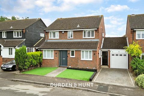 4 bedroom link detached house for sale, Sands Way, Woodford Green, IG8