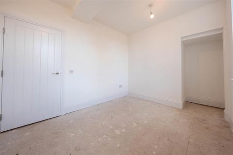 2 bedroom apartment for sale, Muirhall Road, Perth