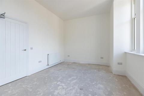 2 bedroom apartment for sale, Muirhall Road, Perth