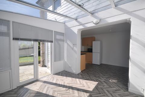 3 bedroom semi-detached house to rent, Falmouth Road, Chelmsford, Essex