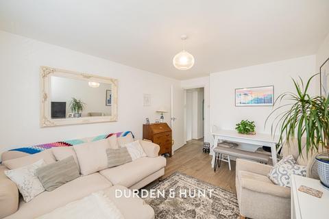 10 Orchid Close, Abridge, Romford, RM4 1DF