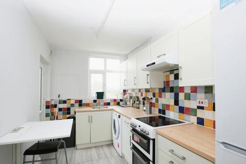 4 bedroom terraced house to rent, Meadowsweet Avenue, Bristol BS34