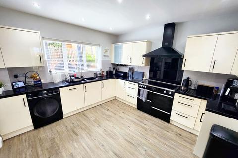 5 Hulbert Close, Hilperton, Trowbridge, BA14 7FL
