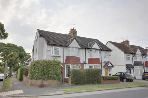 3 bedroom semi-detached house for sale, Anlaby Park Road North, Hull