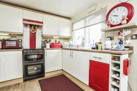 2 bedroom park home for sale, Ipswich, Suffolk, IP5