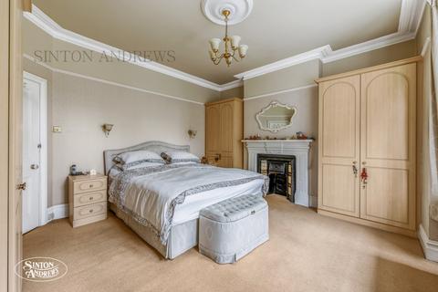 79 The Avenue, London, W13 8JS